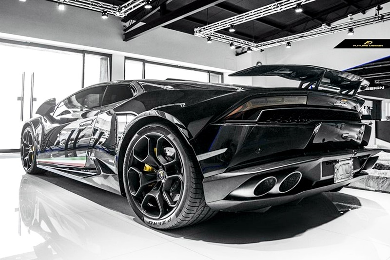 Lamborghini LP610- Novitec style carbon rear Wing 01